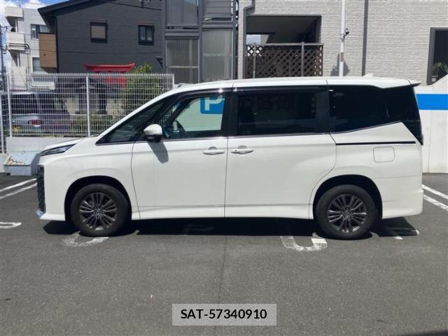 Toyota VOXY 2024-04 8857009-1
