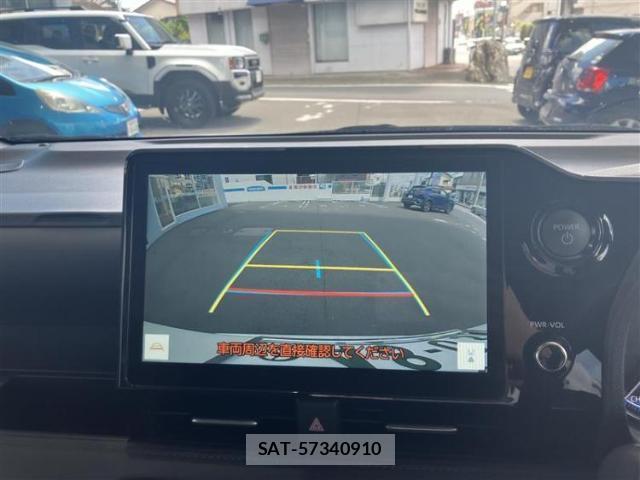 Toyota VOXY 2024-04 8857009-9
