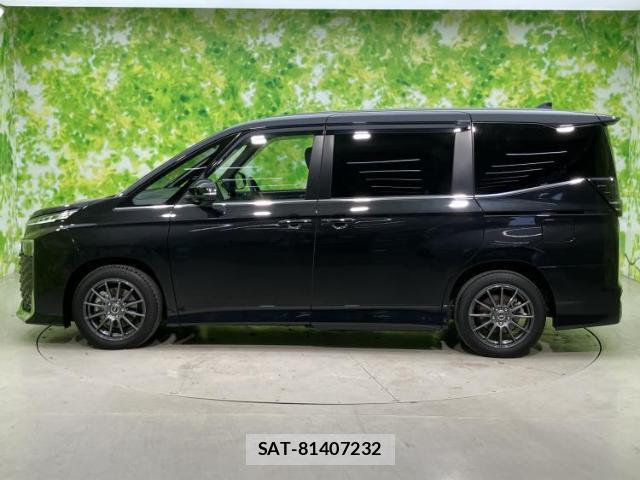 Toyota VOXY 2024-07 8857014-1