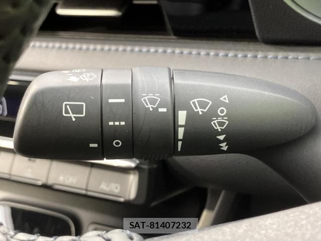 Toyota VOXY 2024-07 8857014-15