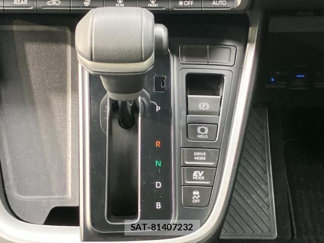 Toyota VOXY 2024-07 8857014-16