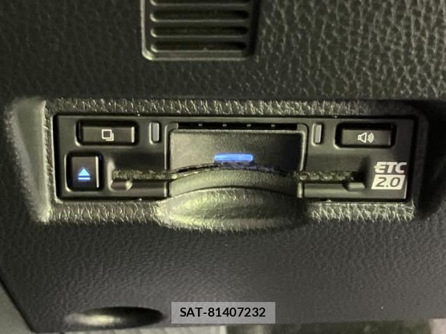 Toyota VOXY 2024-07 8857014-17