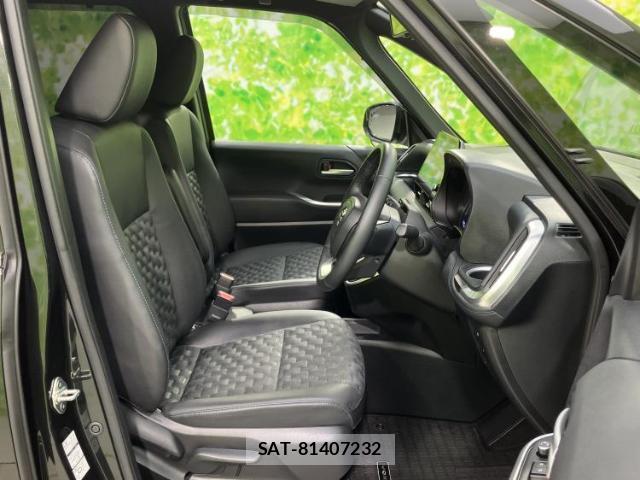 Toyota VOXY 2024-07 8857014-4