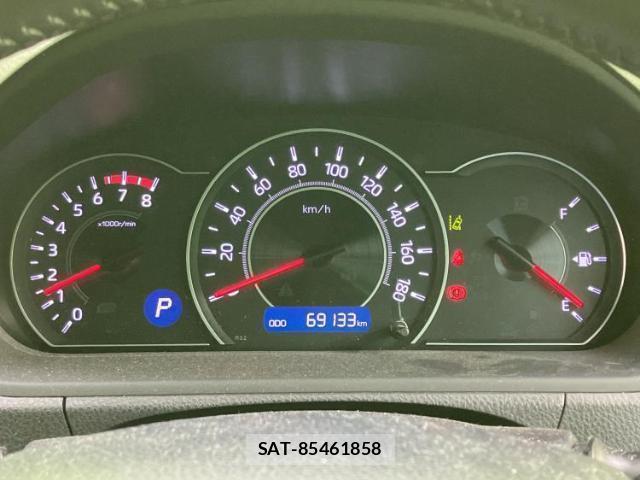 Toyota VOXY 2019-01 8857088-13