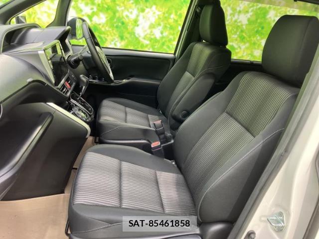 Toyota VOXY 2019-01 8857088-6