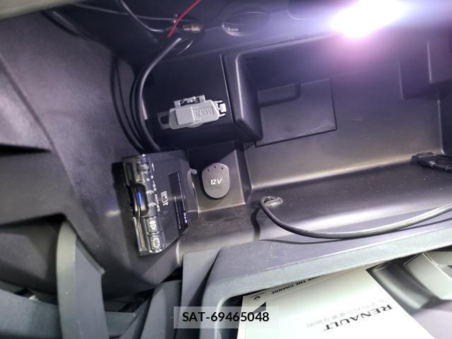 Renault WIND 2011-08 8854244-19