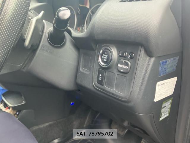 Toyota WISH 2013-03 8854475-10