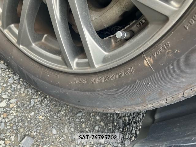 Toyota WISH 2013-03 8854475-6
