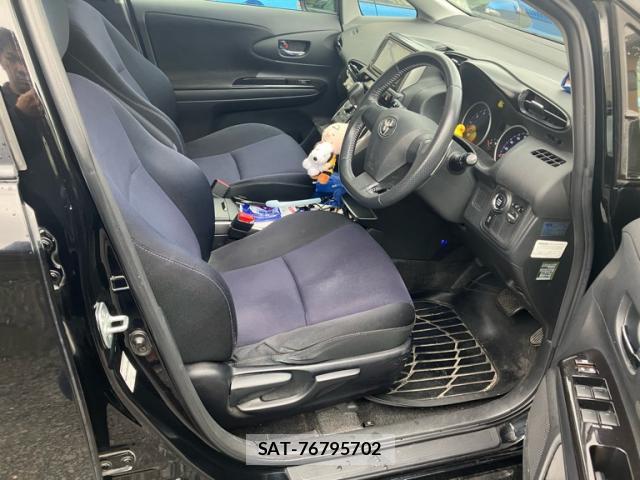 Toyota WISH 2013-03 8854475-9