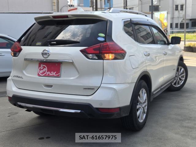 Nissan X-TRAIL 2018-09 8853844-2