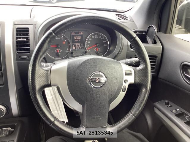Nissan X-TRAIL 2013-09 8854479-13
