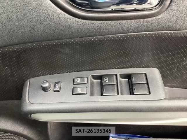 Nissan X-TRAIL 2013-09 8854479-4