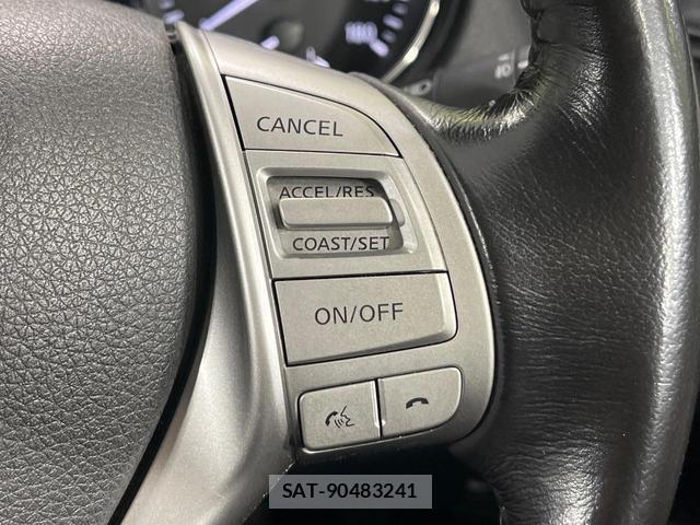 Nissan X-TRAIL 2017-01 8854689-5