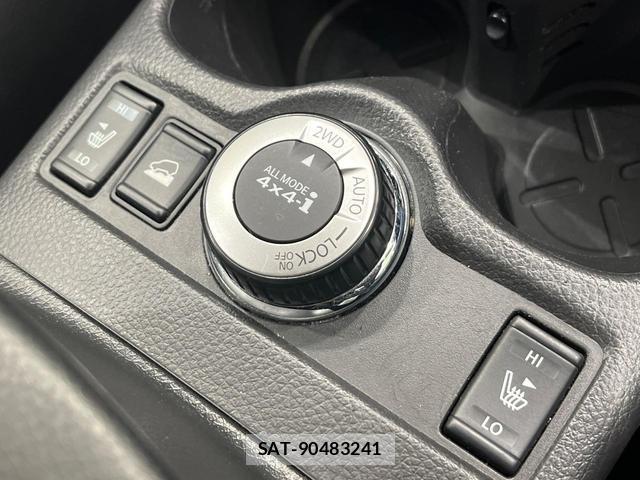 Nissan X-TRAIL 2017-01 8854689-6