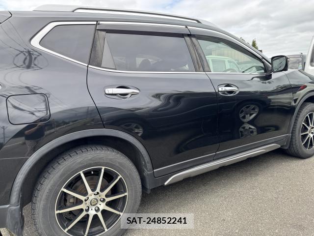 Nissan X-TRAIL 2016-10 8854728-7