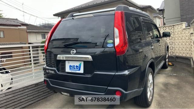 Nissan X-TRAIL 2012-08 8855415-12