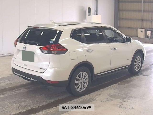 Nissan X-TRAIL 2018-06 8855554-3