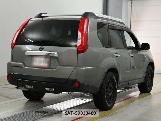 Nissan X-TRAIL 2011-08 8855821-9