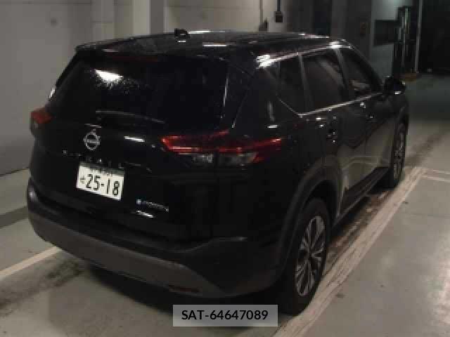 Nissan X-TRAIL 2022-11 8855826-3