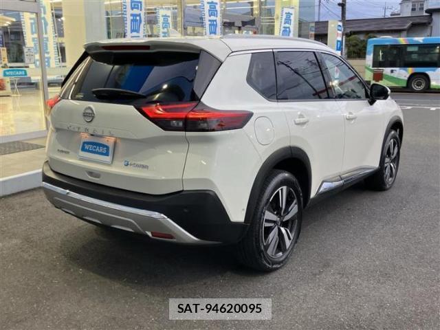 Nissan X-TRAIL 2024-05 8856892-2