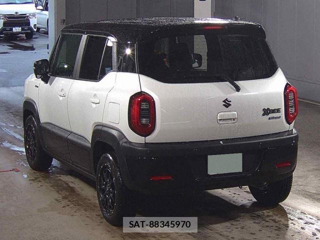 Suzuki X BEE 2026-01 8855786-3