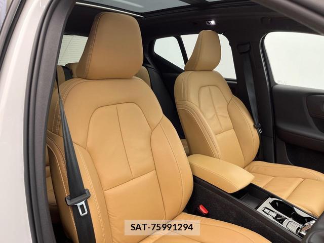Volvo XC40 2022-02 8853851-11