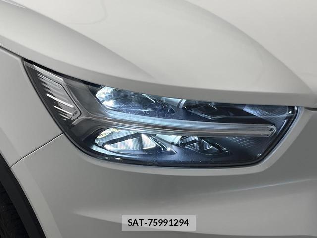 Volvo XC40 2022-02 8853851-14