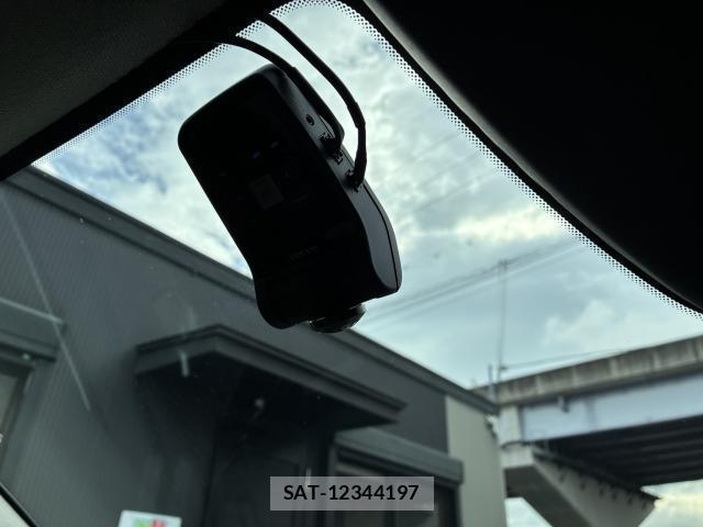 Volvo XC40 2025-03 8855011-8
