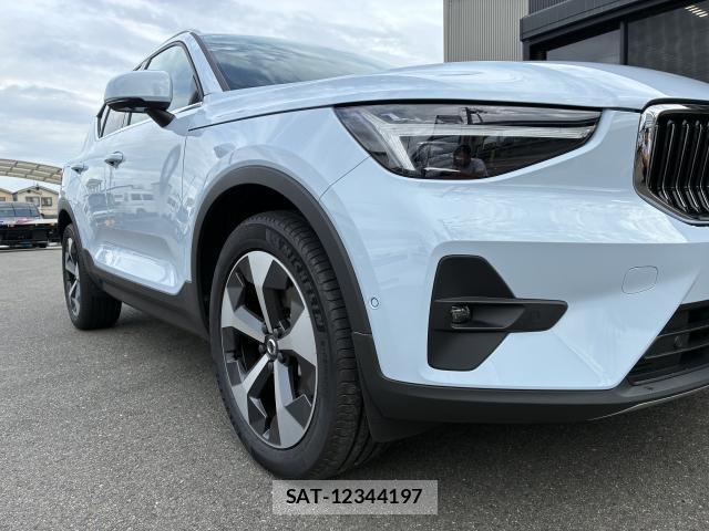 Volvo XC40 2025-03 8855011-9