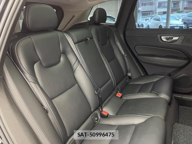 Volvo XC60 2023-11 8853849-12