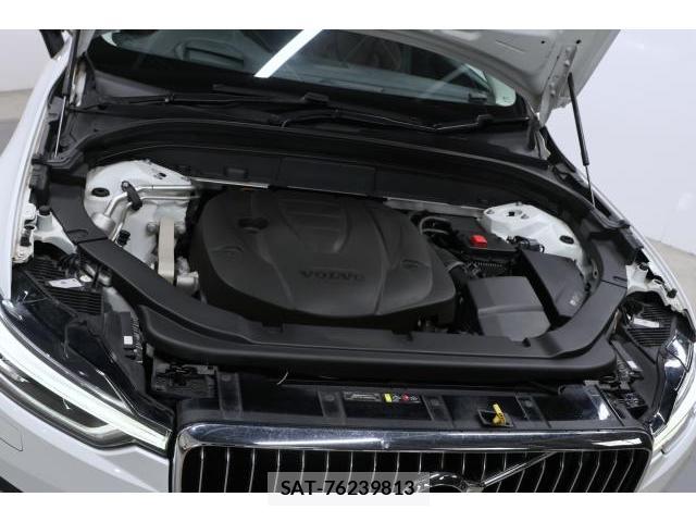 Volvo XC60 2019-09 8854328-19