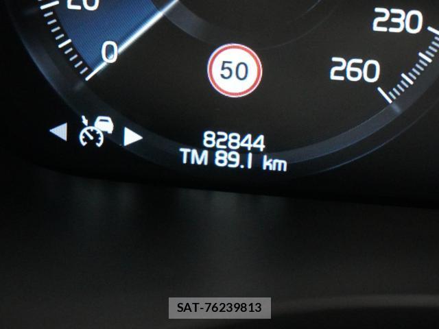 Volvo XC60 2019-09 8854328-9