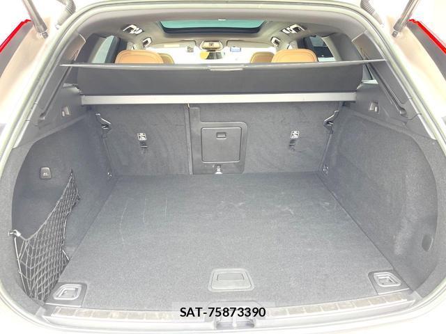 Volvo XC60 2023-09 8854841-13