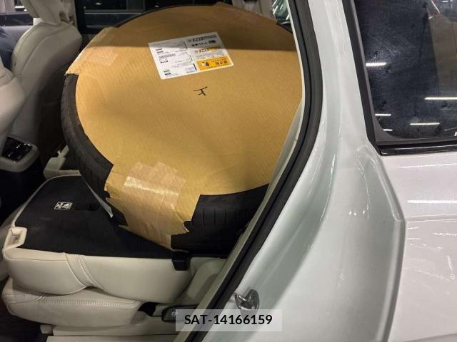 Volvo XC90 2023-11 8855809-5