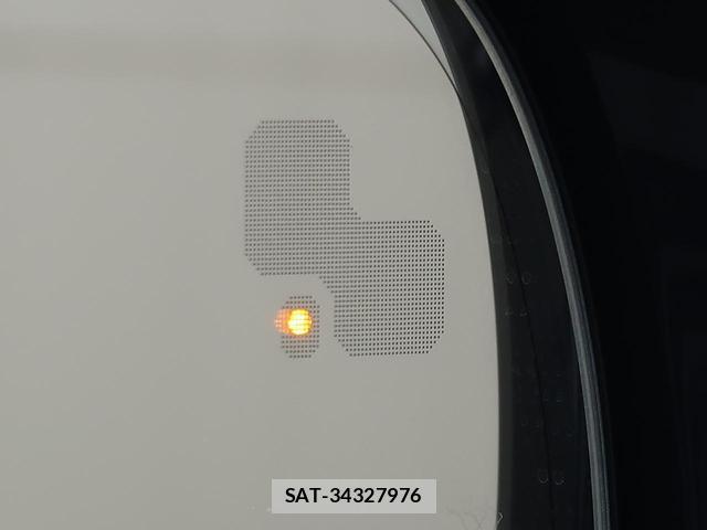 Jaguar XF 2023-02 8854449-11