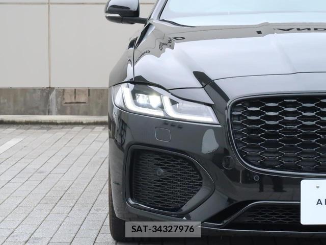 Jaguar XF 2023-02 8854449-13