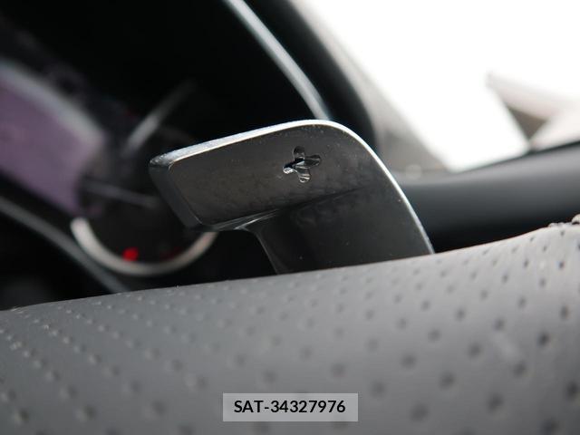 Jaguar XF 2023-02 8854449-9