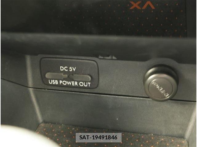 Subaru XV 2016-02 8853941-13