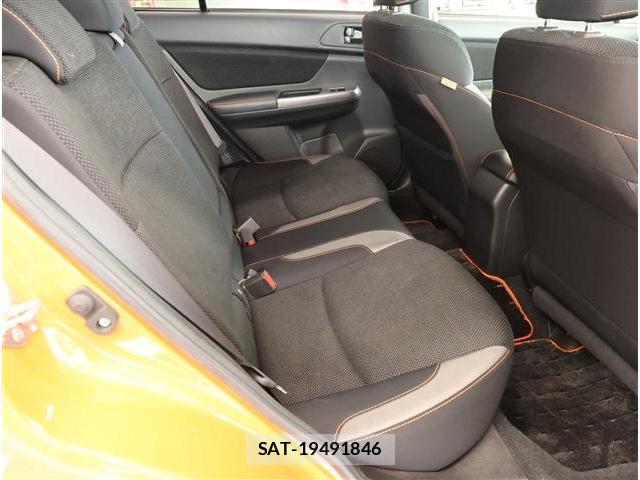 Subaru XV 2016-02 8853941-17
