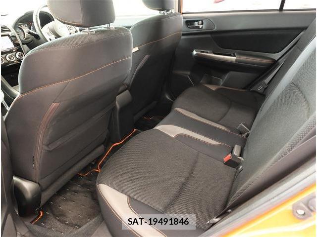 Subaru XV 2016-02 8853941-19