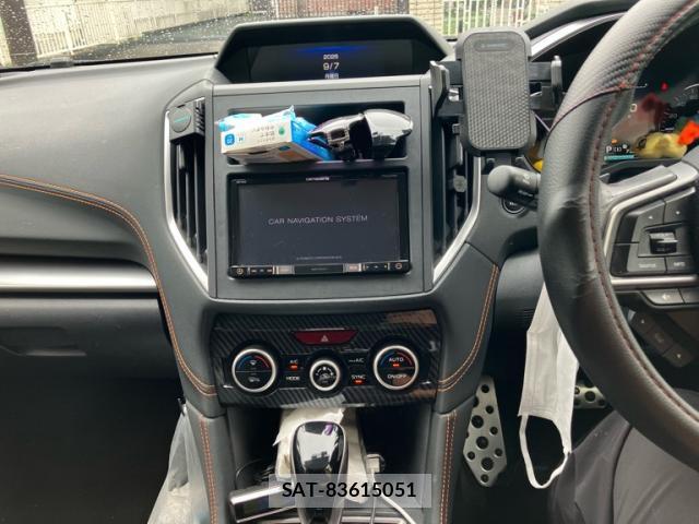 Subaru XV 2017-07 8854346-14