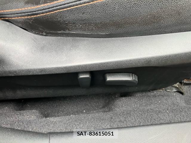 Subaru XV 2017-07 8854346-5