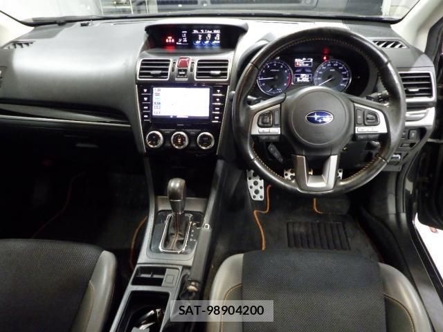 Subaru XV 2016-06 8855837-2