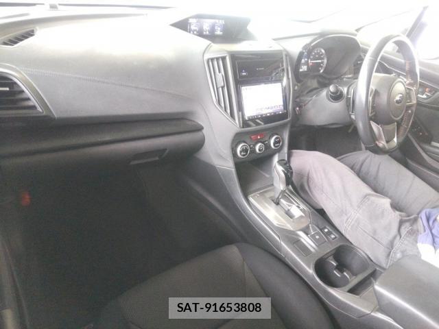 Subaru XV 2018-06 8856254-2