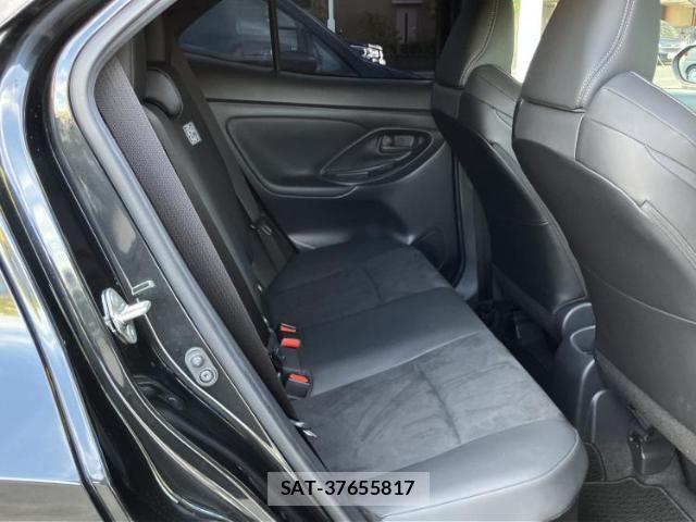 Toyota YARIS CROSS 2023-09 8853975-4
