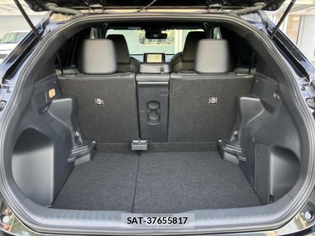 Toyota YARIS CROSS 2023-09 8853975-7
