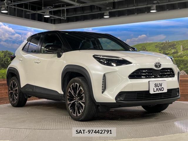 Toyota YARIS CROSS 2024-04 8854315-16
