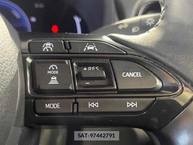 Toyota YARIS CROSS 2024-04 8854315-5