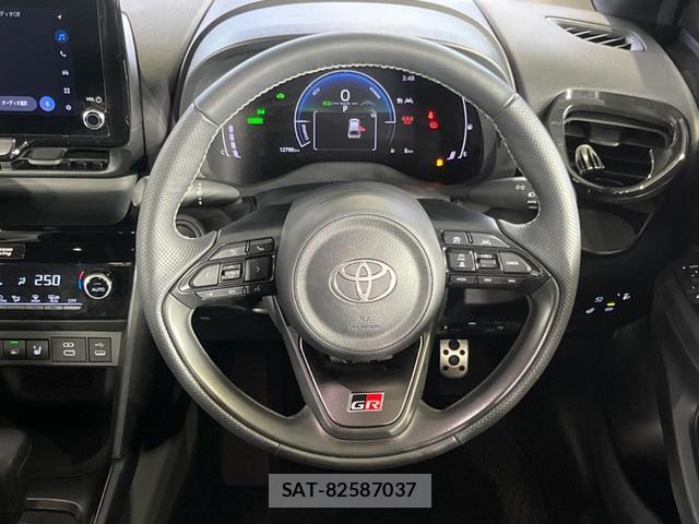 Toyota YARIS CROSS 2024-06 8854316-11
