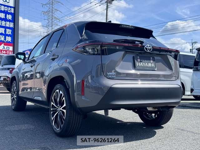 Toyota YARIS CROSS 2026-08 8854411-1